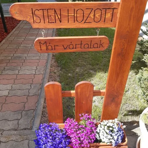 Köszöntő tábla